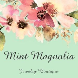 Meet your Posher, Mint Magnolia
